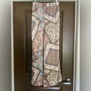 Lulus wide leg, satin pants